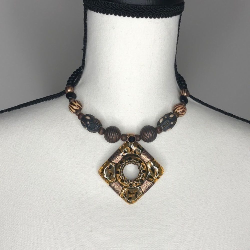 Stunning Statement Chocker Necklace - image 1